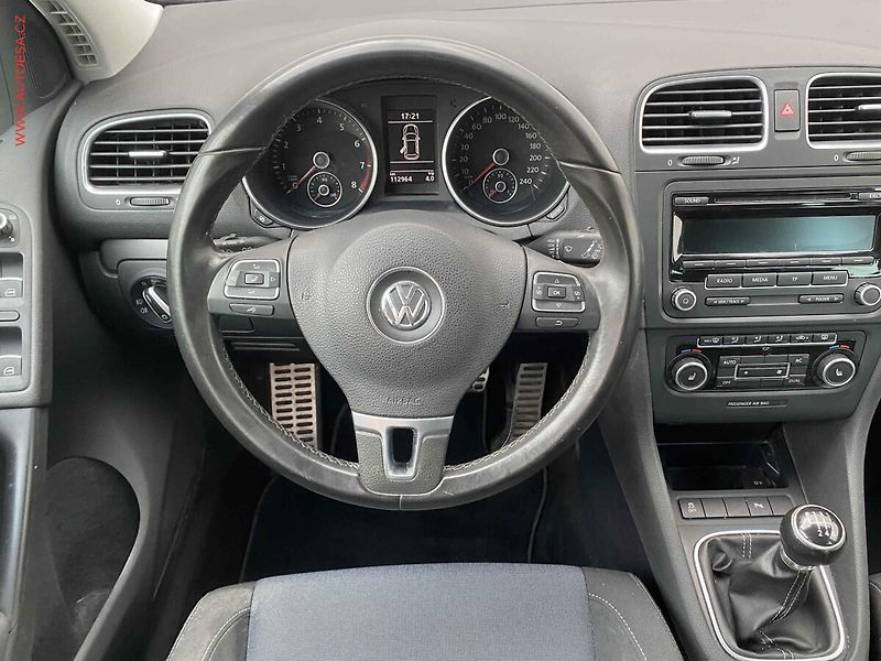 Volkswagen Golf (2012) 1.2 TSi, Style - fotka 11 z 17