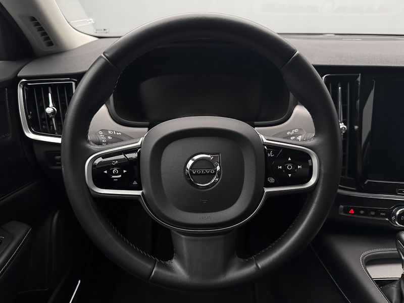 Volvo V90 CC D5 AWD PRO POLESTAR CZ  - fotka 3 z 47