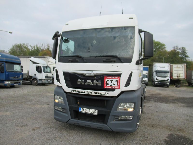 MAN TGX (2016) 26.400 manuál,retarder euro 6 - fotka 2 z 19
