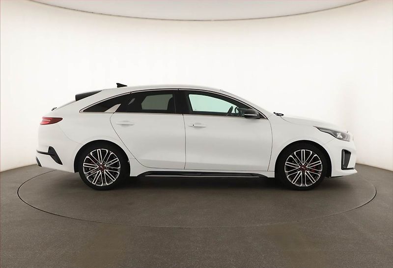 Kia Pro_Ceed (2019) 1.4 T-GDI, Serv.kniha, Navi - fotka 6 z 20