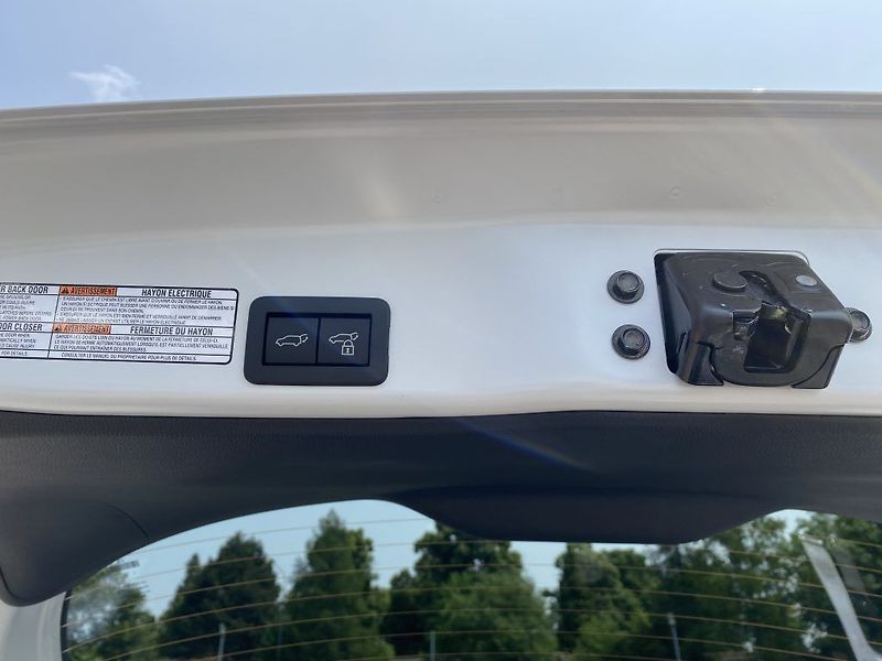Toyota Yaris Cross 1.5 Hybrid 130 k 2x4 Executive - fotka 9 z 26