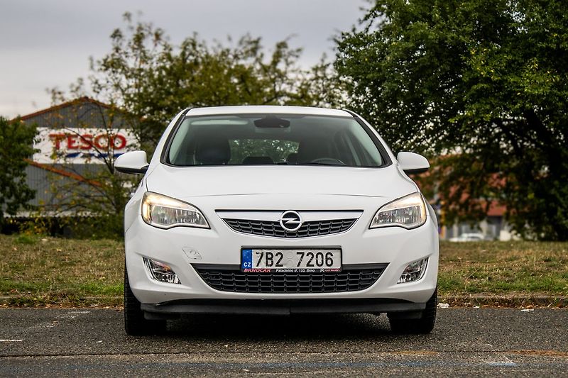 Opel Astra - fotka 2 z 22