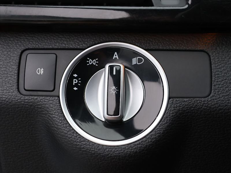 Mercedes-Benz Třídy E 3,0 350CDI 170kW Avantgarde - fotka 20 z 40