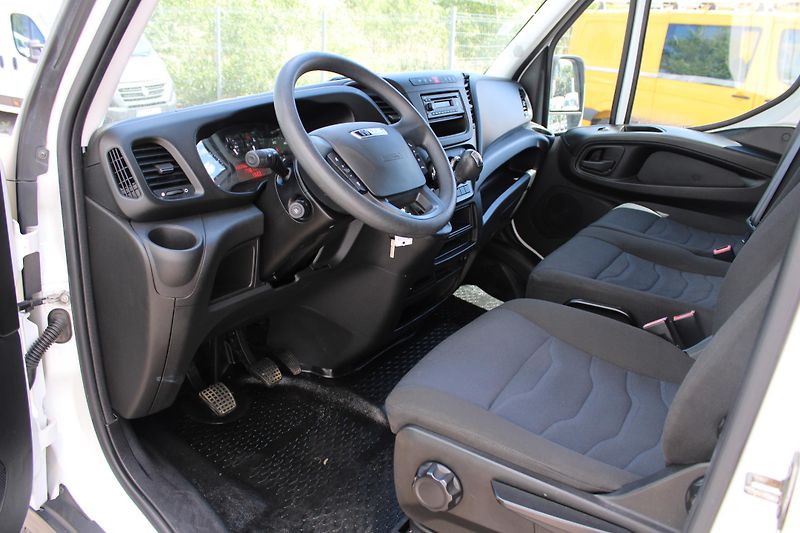 Iveco Daily 35C160 2,3 Skříň+čelo+klima - fotka 10 z 19