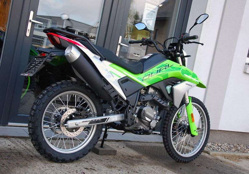CFMOTO (2026) 250 Dual Sport - fotka 3 z 25
