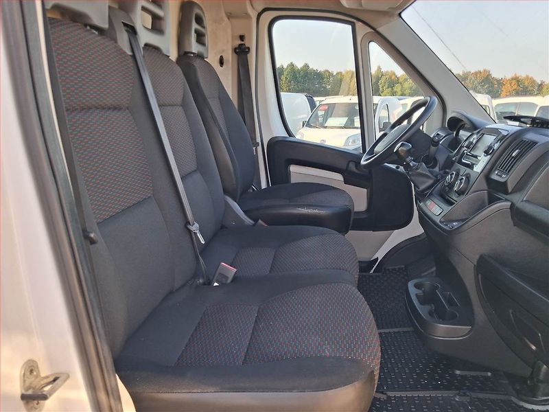 Citroën Jumper (2020) 2.2 BlueHDi, 13m3, ČR - fotka 7 z 17