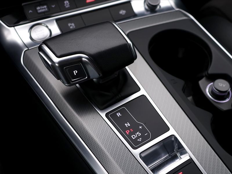 Audi A6 Avant 2.0 TDI 40tdi S-Tronic - fotka 34 z 44