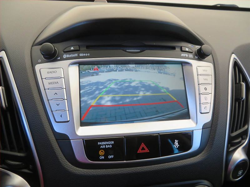 Hyundai ix35 (2014) 2.0 CRDi, 4X4, Navi, Tempomat - fotka 15 z 17