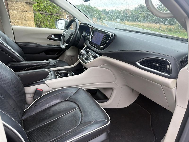 Chrysler Pacifica (2022) 3,6 RU Limited Radar 360 2022  - fotka 10 z 19