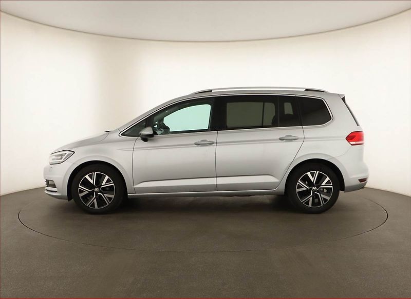 Volkswagen Touran (2020) Highline 2.0 TDI - fotka 3 z 21