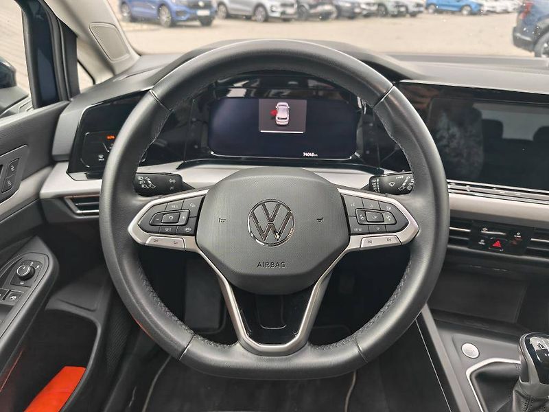 Volkswagen Golf Life 1,0TSi - fotka 11 z 21