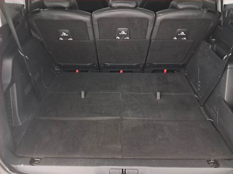 Peugeot 5008 (2017) 1.6 BlueHDi, Automat, 7 míst - fotka 14 z 17