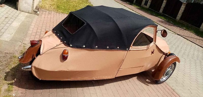 Velorex 16/250 v tmavé čokoládově hnědé barvě.