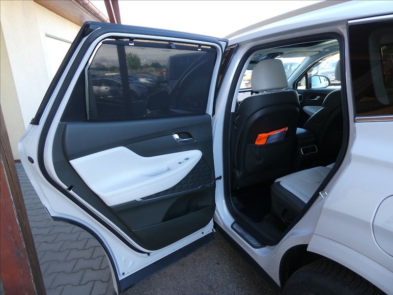 Hyundai Santa Fe 2,2 CRDi LUXURY 4x4 1.majitel - fotka 26 z 46