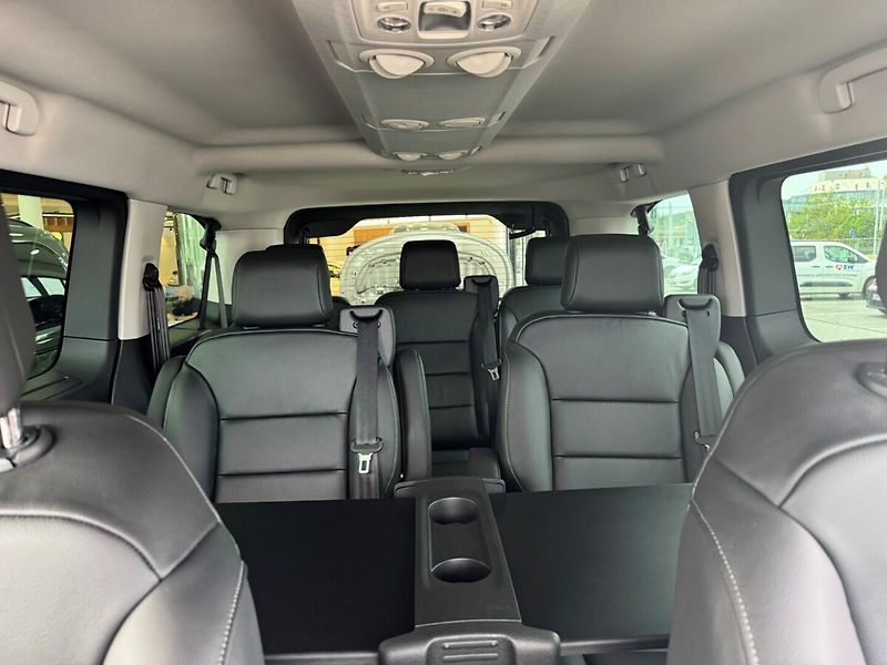 Toyota ProAce Verso 2,2 L1 AT8 7S VIP - fotka 12 z 18