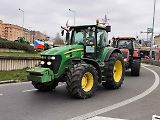 Traktory a další stroje při protestech zemědělců v Praze - 7. března 2014