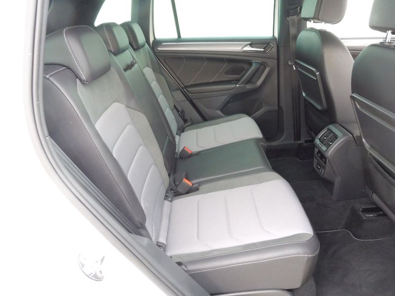 Volkswagen Tiguan (2018) Highline 2,0 TDI 140kW DSG 4MO - fotka 20 z 28
