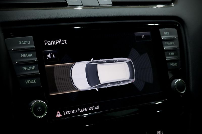 Škoda Octavia 3 Combi 1.4 TSI 110 kW DSG - fotka 24 z 36