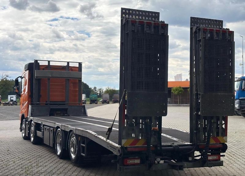 Volvo FH (2022) 500 8x2 odtahovka EURO 6 - fotka 5 z 21