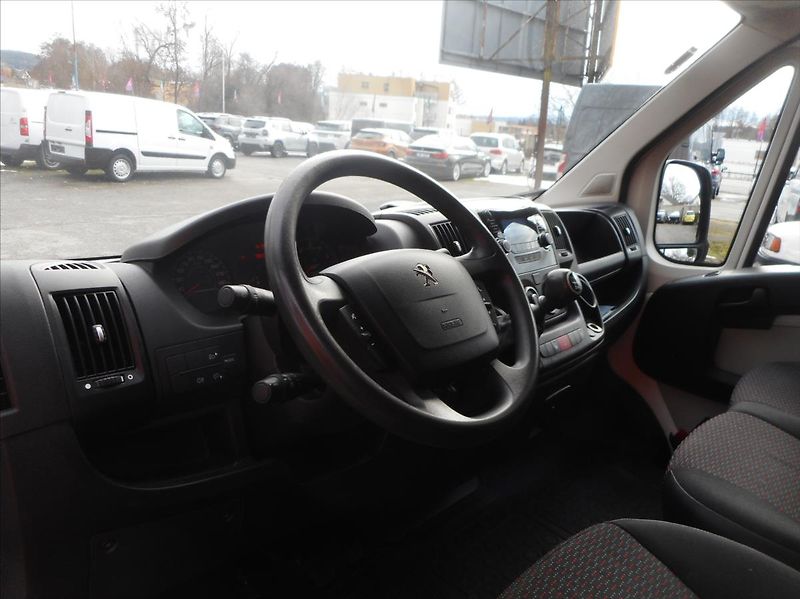 Peugeot Boxer 2,0 HDi L2H1 - fotka 9 z 24