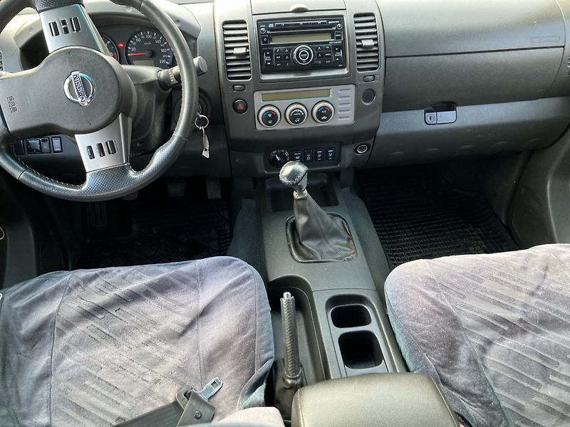 Nissan Navara (2007) 2.5DCI 4WD DOUBLE CUB - fotka 18 z 27
