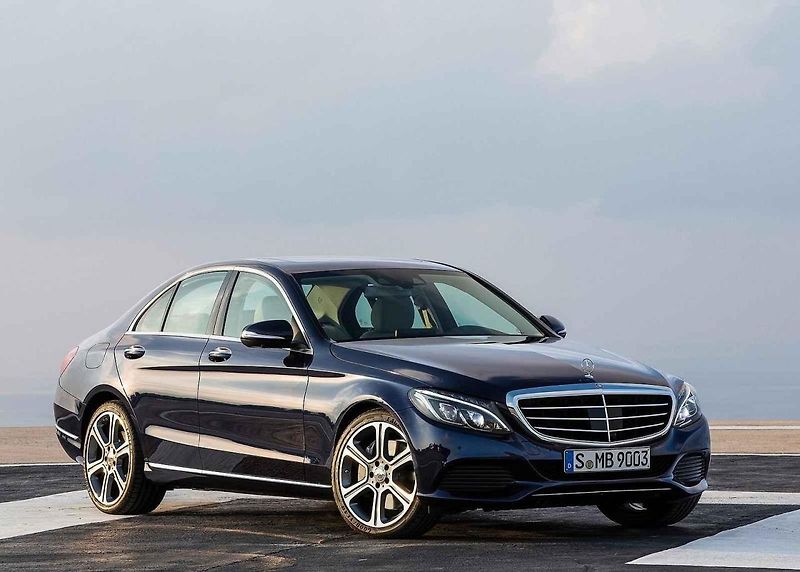 Kromě klasických verzí modelu A4 jsou spolehlivé i verze Sportback a kupé