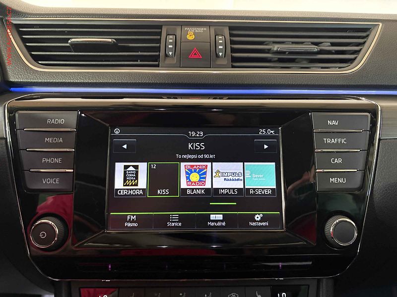 Škoda Superb (2016) 1.8TSi, ČR, Style, bixen - fotka 14 z 18