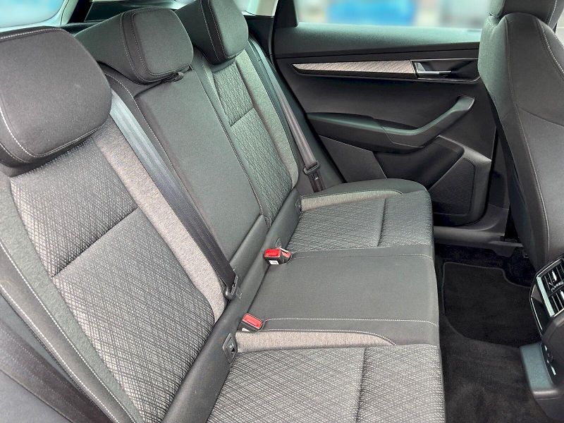 Škoda Karoq (2023) 1.5 TSI 110 kW DSG - fotka 17 z 33
