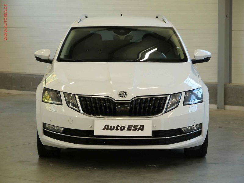 Škoda Octavia (2018) 2.0 TDi 4x4, DSG, LED - fotka 2 z 25