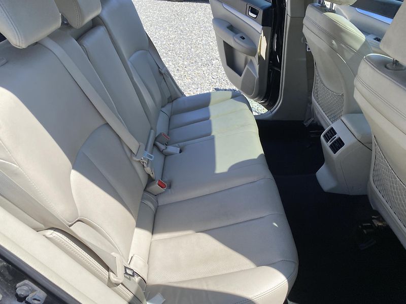 Subaru Outback 2.5i 170PS 4x4 BIFUEL PAN NAVI - fotka 119 z 157
