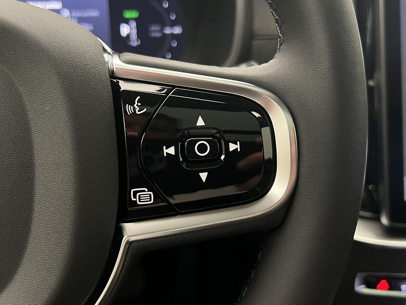 Volvo XC90 (2026) T8 AWD PLUS BRIGHT - Rezervace - fotka 24 z 47