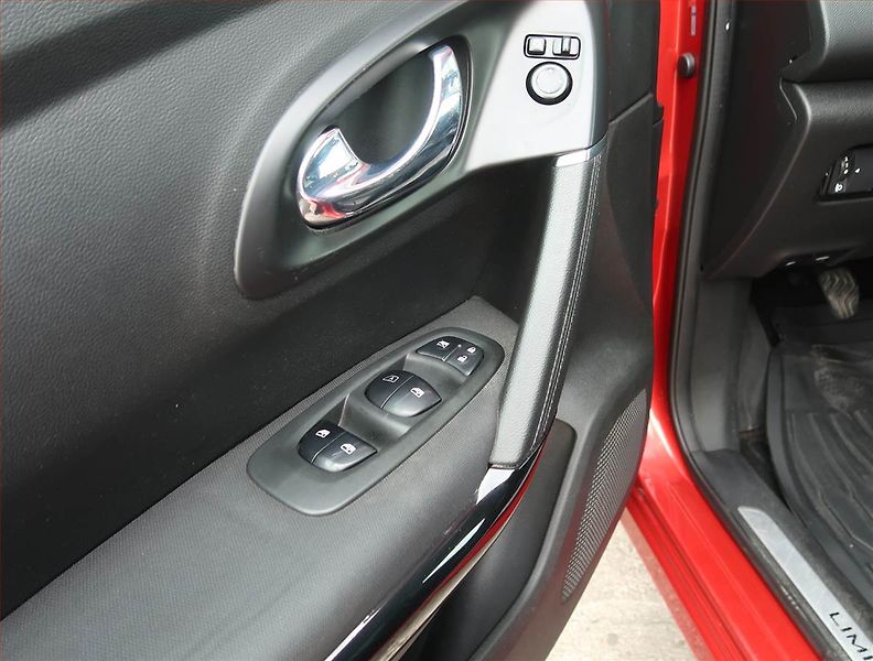 Renault Kadjar (2018) 1.2 TCe, Kůže, Tempomat - fotka 16 z 19