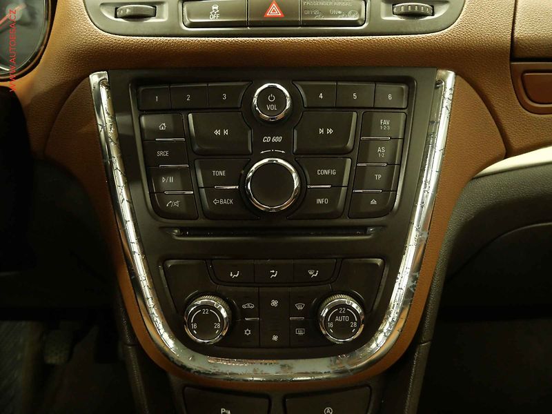 Opel Mokka (2014) 1.4 T, AC, bixen, park.asist - fotka 13 z 20
