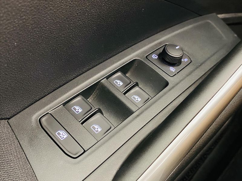 Škoda Fabia 1,0 TSI 85kW Top Selection - fotka 17 z 24