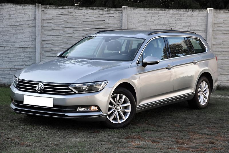 Volkswagen Passat 2.0 TDi CR DSG COMFORTLINE, TZ - fotka 1 z 50