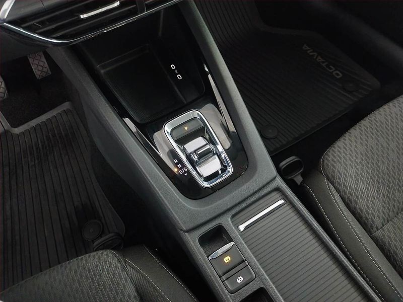 Škoda Octavia (2022) Style 2.0 TDI, Automat - fotka 13 z 21