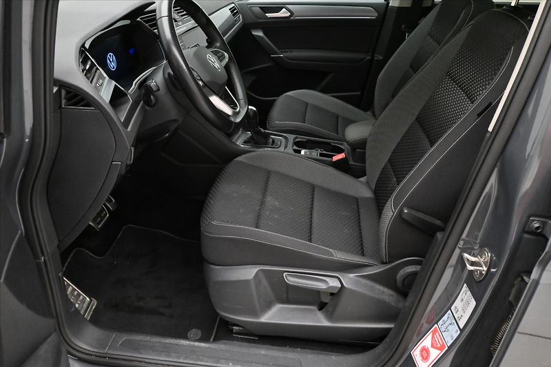 Volkswagen Touran 2,0 TDI 110kW Active Záruka až - fotka 12 z 24