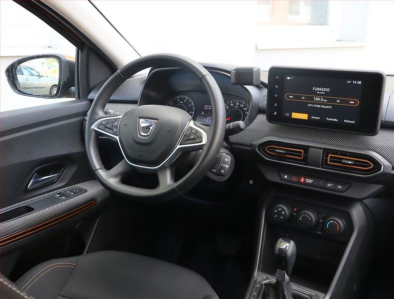 Dacia Sandero (2021) 1.0 TCe, Automat, Serv.kniha - fotka 7 z 18