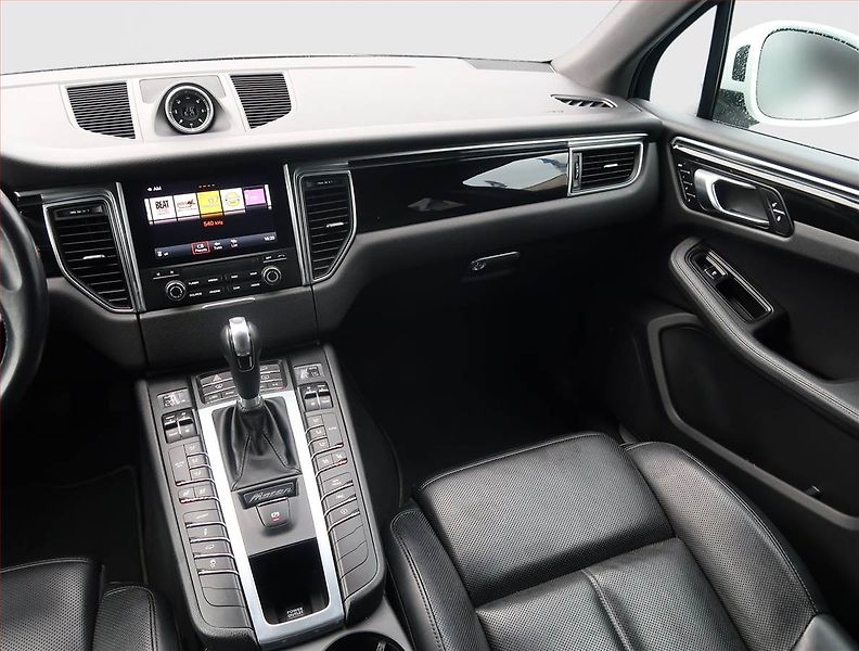 Porsche Macan (2017) S - fotka 8 z 26