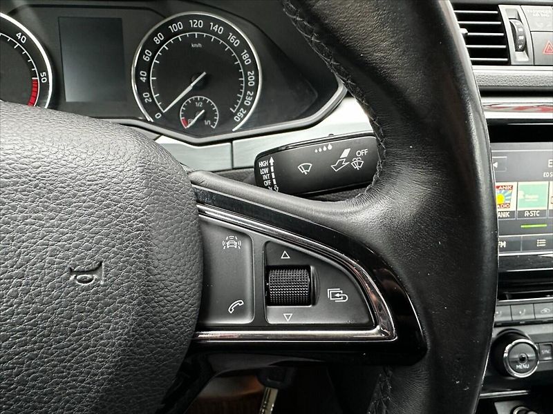 Škoda Superb 2,0 110kW DSG, CZ - fotka 24 z 41