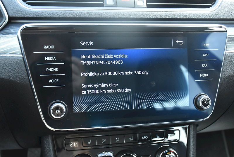 Škoda Superb (2020) Style 2.0 TDI 110kW DSG - fotka 15 z 34