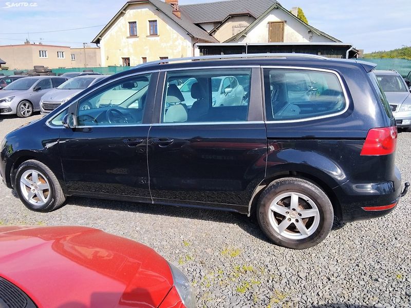 Seat Alhambra (2011) - fotka 13 z 28