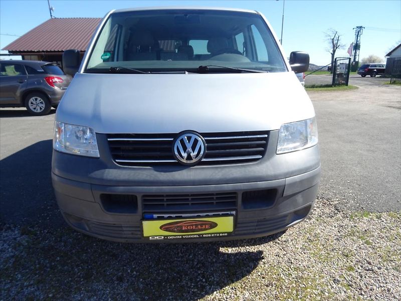 Volkswagen Caravelle 2,5 TDi 96 Kw 9 Míst - fotka 1 z 25