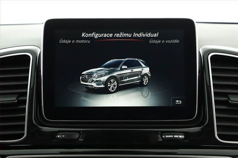 Mercedes-Benz GLE (2015) AMG line 400 - fotka 18 z 30