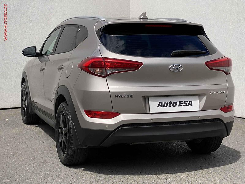 Hyundai Tucson (2018) 1.7 CRDi, ČR, Go!, navi - fotka 6 z 20