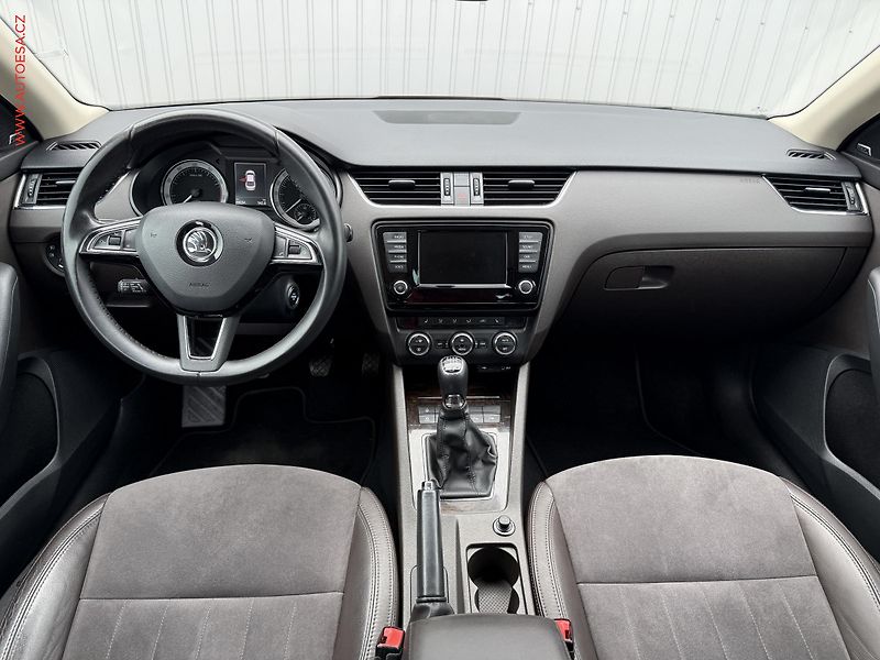 Škoda Octavia (2016) 1.8TSi, 2.maj,ČR, L&K, bixen - fotka 8 z 19