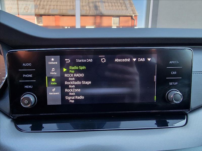 Škoda Octavia 2.0 TDI DSG,původ ČR,1.Maj - fotka 33 z 50