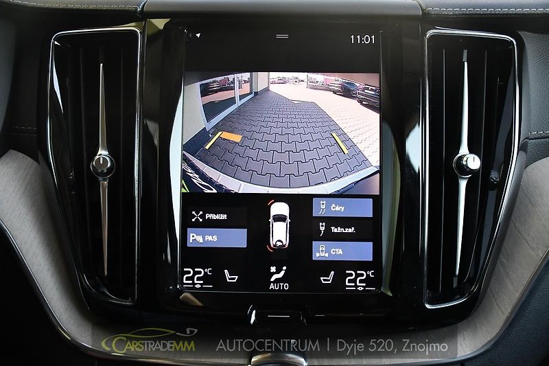 Volvo XC60 B4 INSCRIPTION AWD - fotka 41 z 53