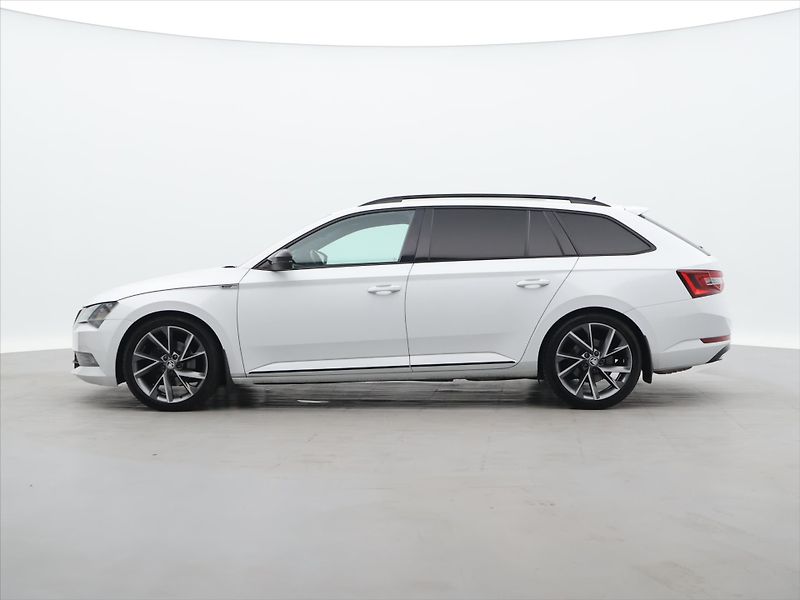 Škoda Superb 2,0 TDI DSG 4x4 Sportline - fotka 4 z 39