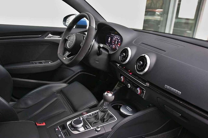 Audi RS 3.